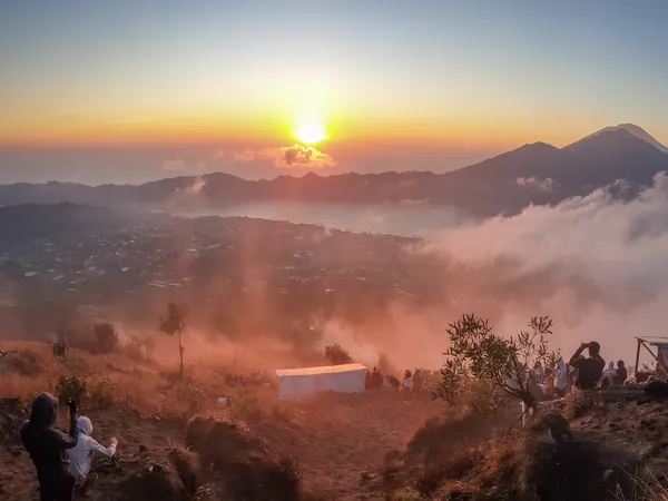 Bergtour zum Discountpreis: Im Ameisenschritt erklimme ich Mount Batur auf Bali (und es ist wunderschön!)