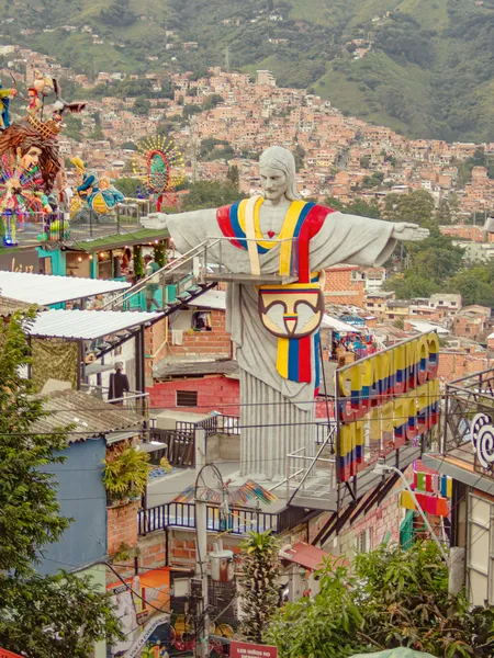 Jesusstatue in Medellin