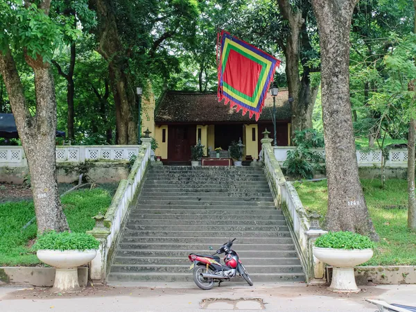 Botanischer Garten Treppe zum Eingang in Hanoi