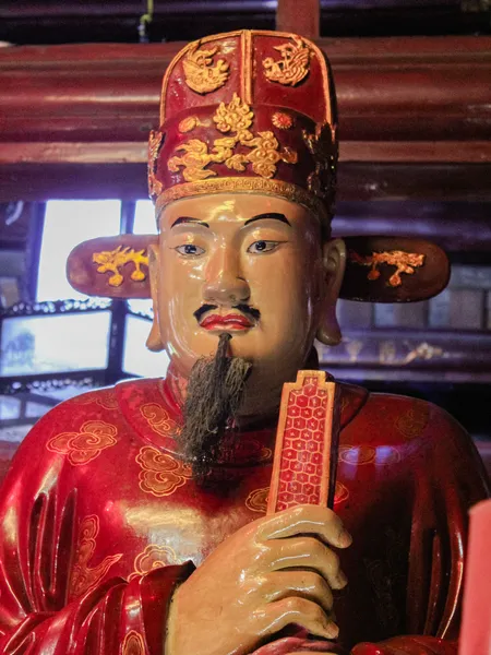 Konfuzius Statue im Literaturtempel Hanoi