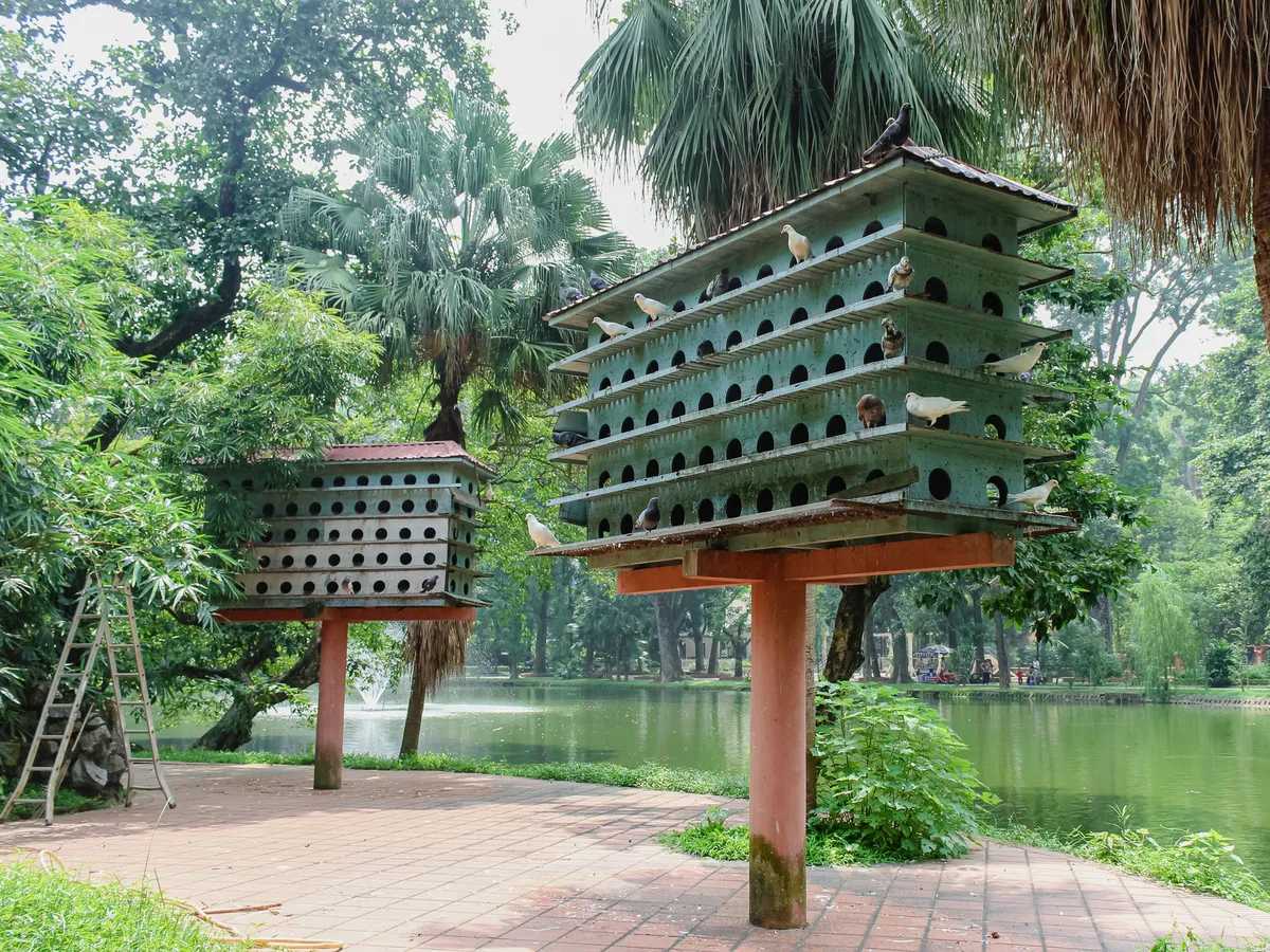 Vogelhaus im Botanischen Garten von Hanoi