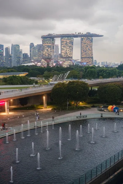 Marina Bay Sands Hotel Singapur am Abend