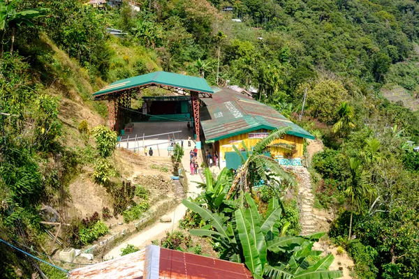 Schulgebäude von Batad am Steilhang